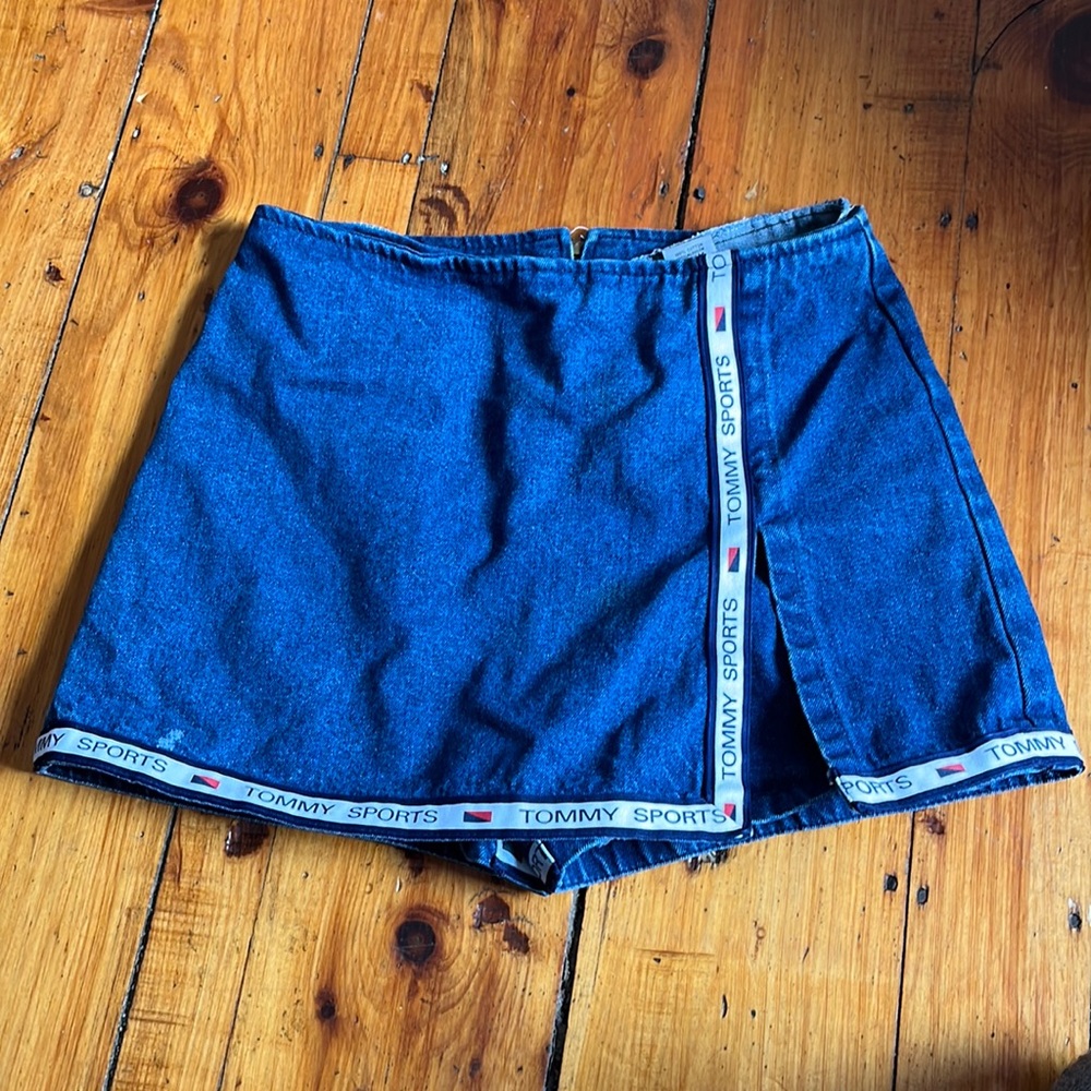 Insane Tommy Hilfiger Denim Skort!